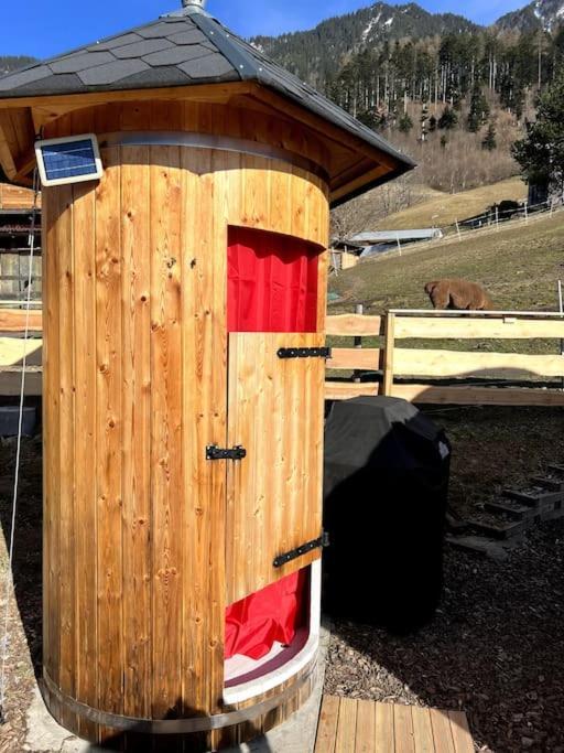 Jurte Beim Lama- & Alpakahof Triesenberg Hotel Bagian luar foto