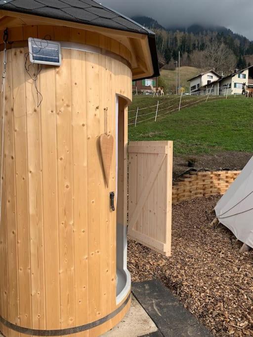 Jurte Beim Lama- & Alpakahof Triesenberg Hotel Bagian luar foto